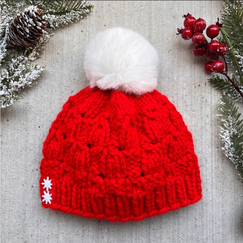 Kids‎ hand knit winter pompom hat - NWOT